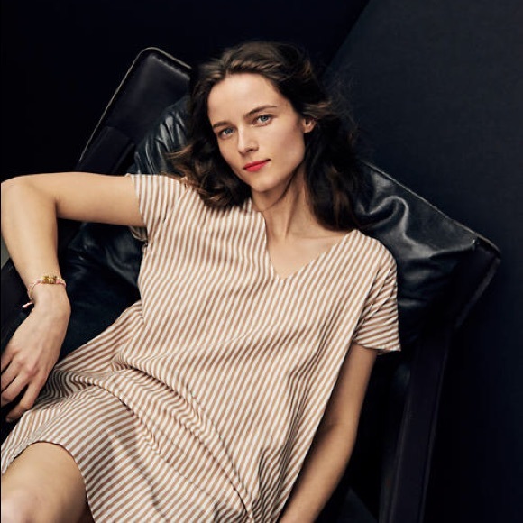 Madewell Button-Back Easy Dress in Stripe - Picture 8 of 8